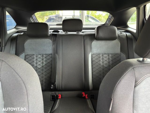 Volkswagen Taigo 1.5 TSI DSG R-Line - 12