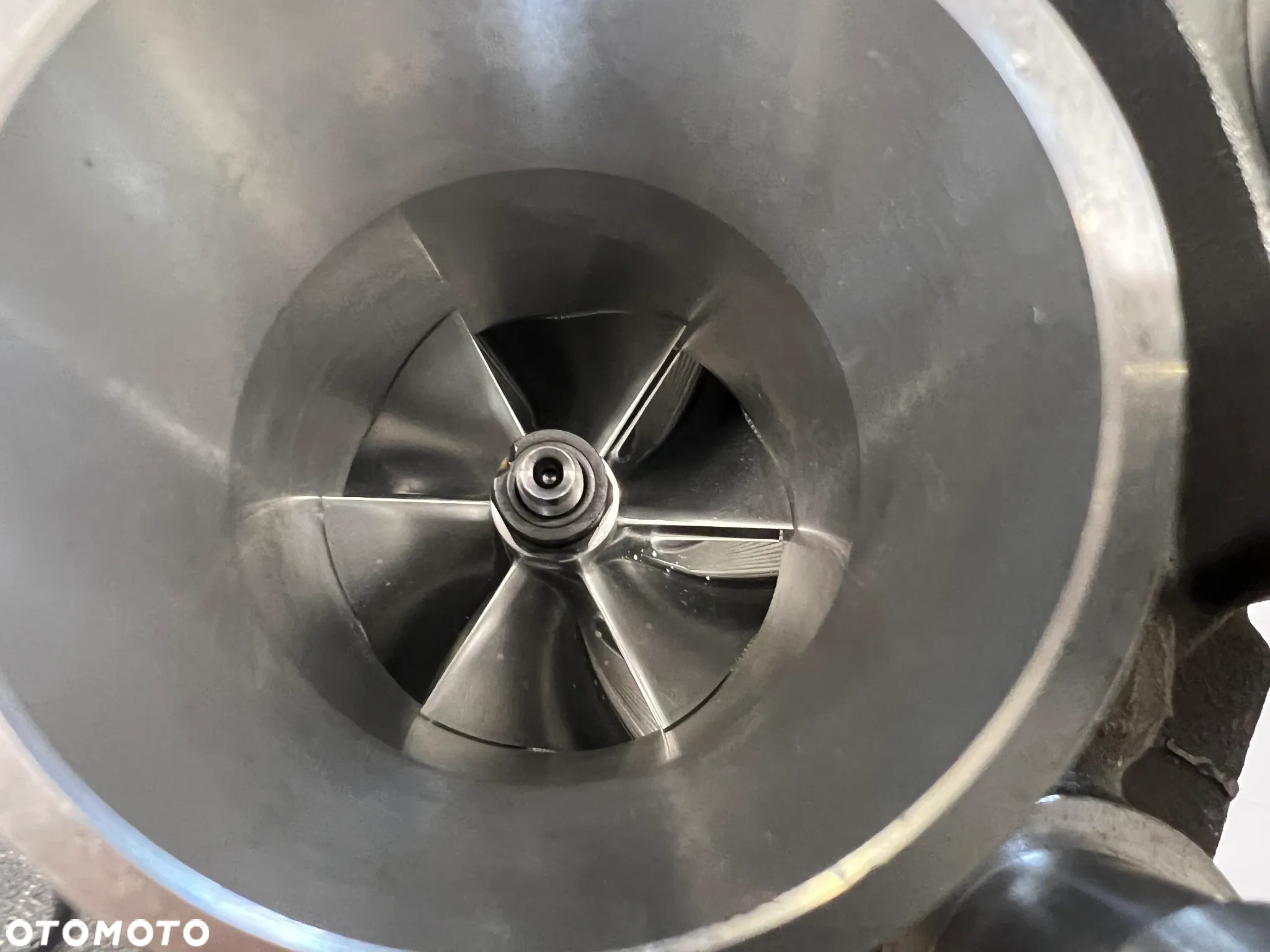 Mercedes 63 AMG turbina A1770909500 - 5
