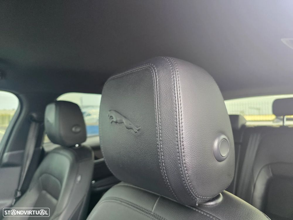 Jaguar F-Pace 2.0 P400e AWD - 11