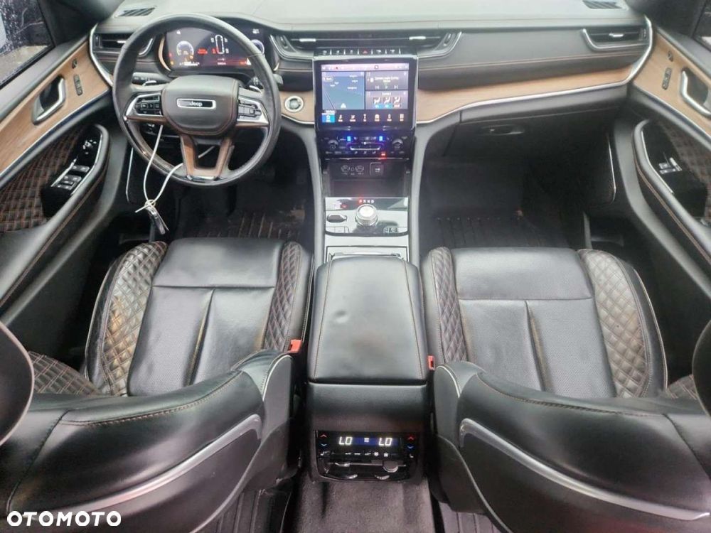 Jeep Grand Cherokee - 9