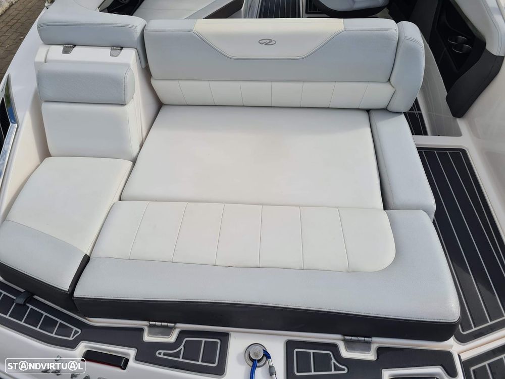 Regal 24 fastdeck - 9