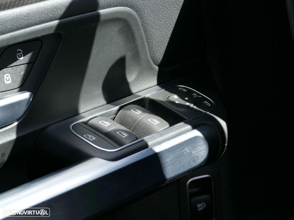 Mercedes-Benz EQB 250 Progressive - 33