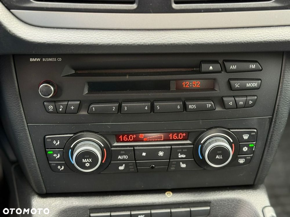 BMW X1 sDrive18i Sport Line - 25