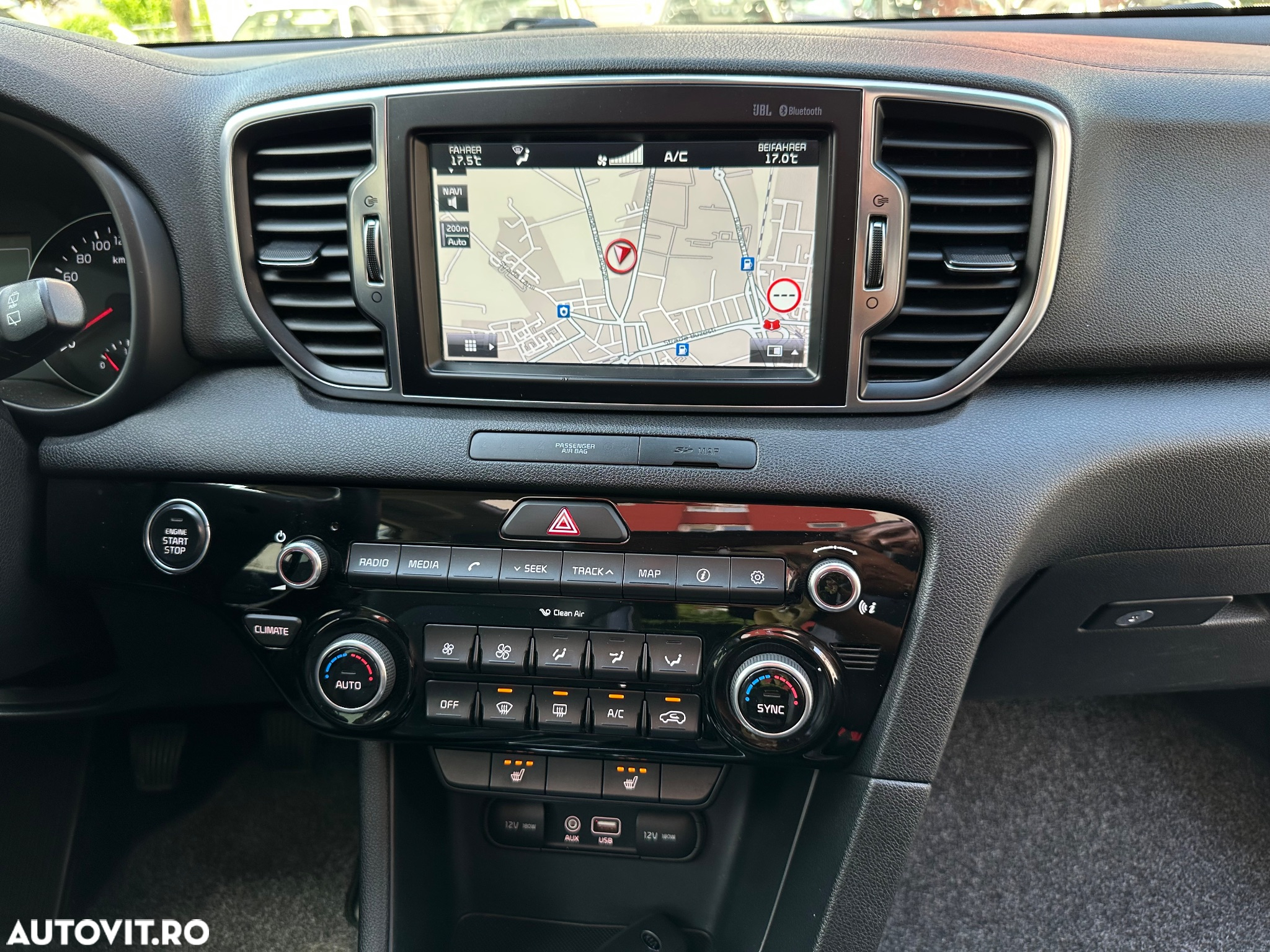Kia Sportage 2,0 CRDI AWD Vision - 6