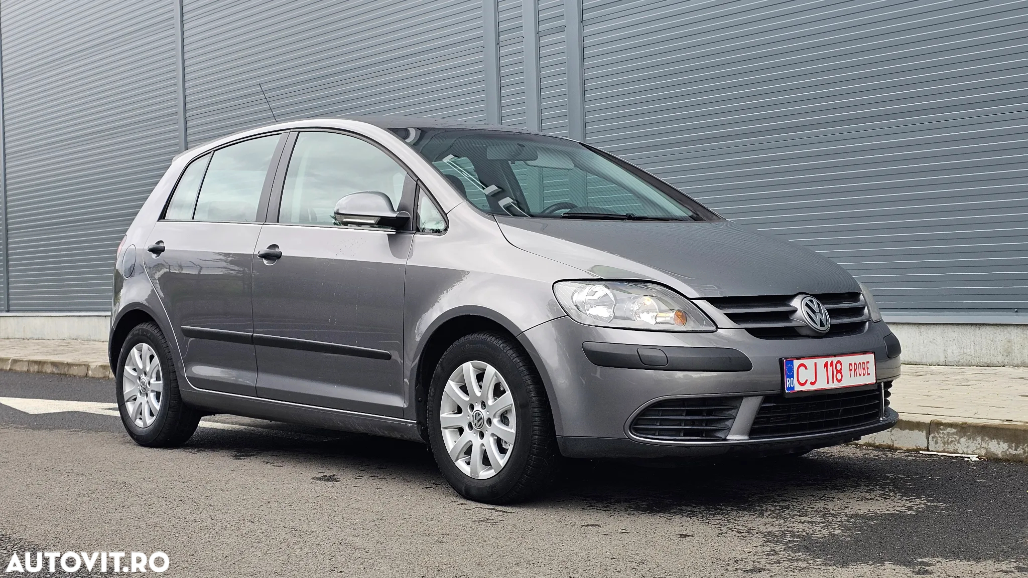 Volkswagen Golf Plus 1.9 TDI Comfortline DPF DSG - 16