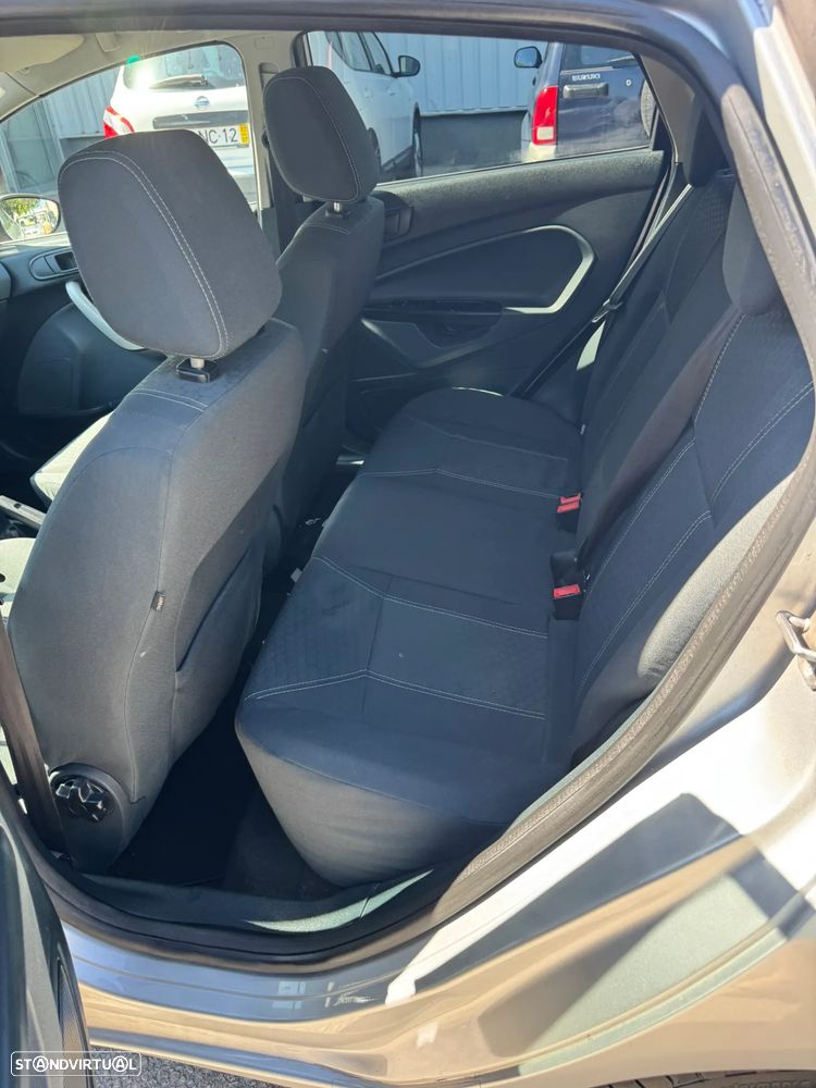 Ford Fiesta 1.25 Techno - 16