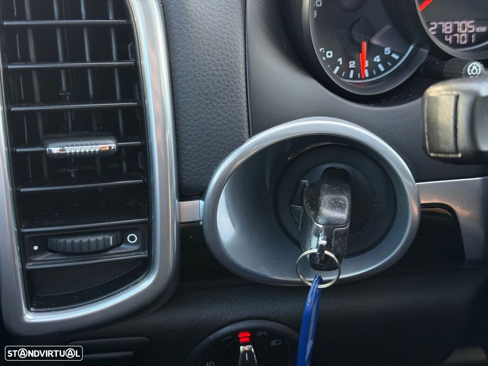 Porsche Cayenne Platinum Edition - 31