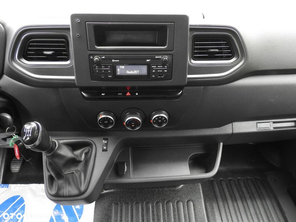 Renault MASTER SKRZYNIA TEMPOMAT KLIMATYZACJA LEDY BLIŹNIACZE KOŁA  130KM - 27