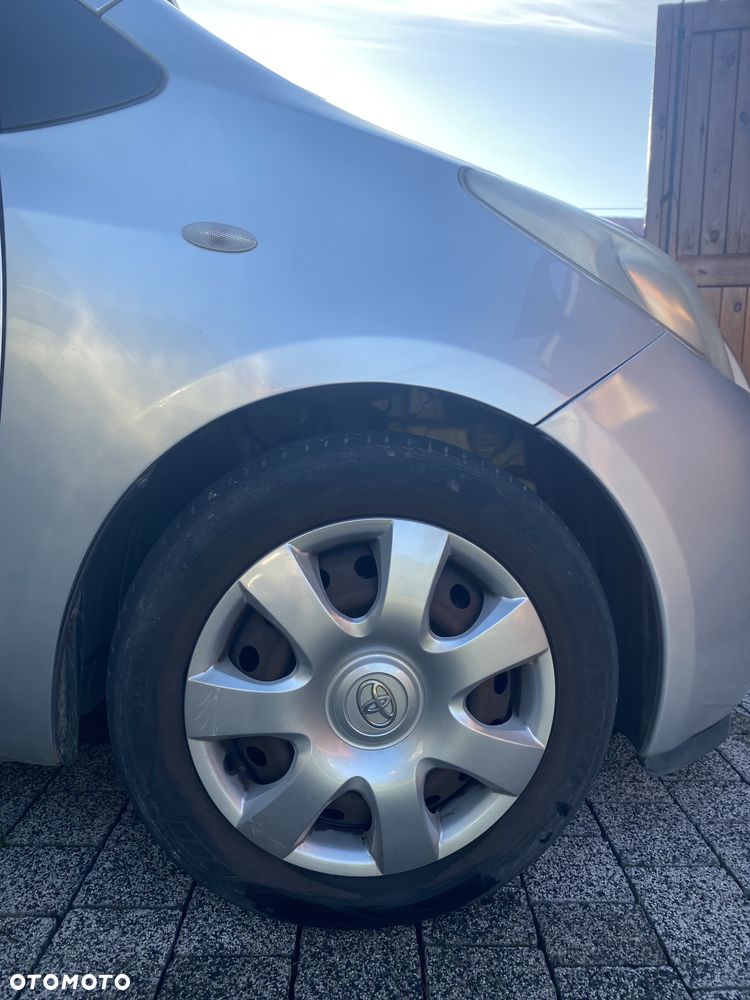 Toyota Yaris 1.3 Blue - 8