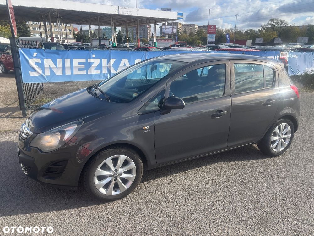 Opel Corsa 1.2 16V Cosmo - 12