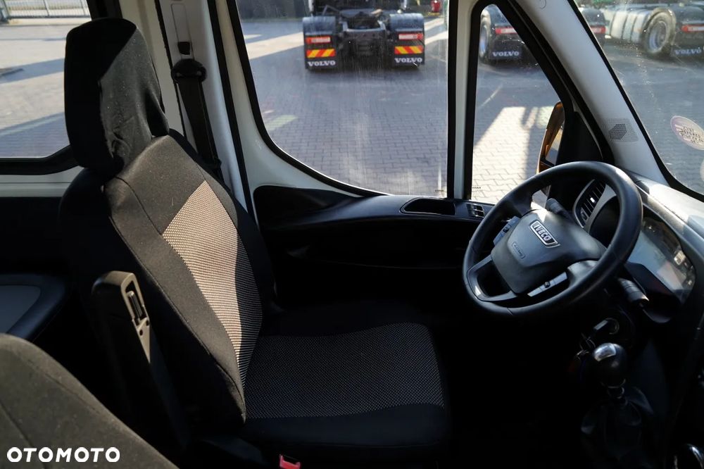 Iveco DAILY 35-140 / BRYGADÓWKA / 7 MIEJSC / BLASZAK / FURGON / SPROWADZONY - 26