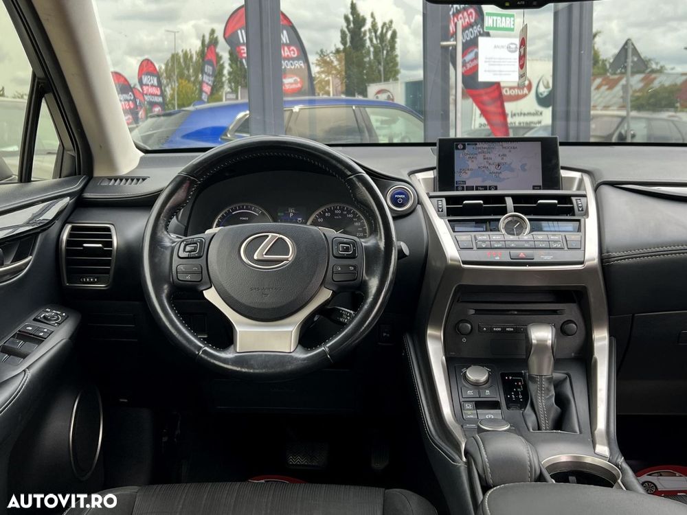 Lexus Seria NX - 8