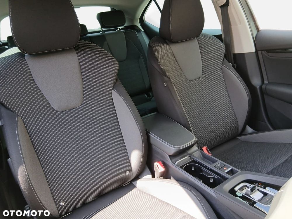 Skoda Octavia 1.5 TSI mHEV Selection DSG - 20
