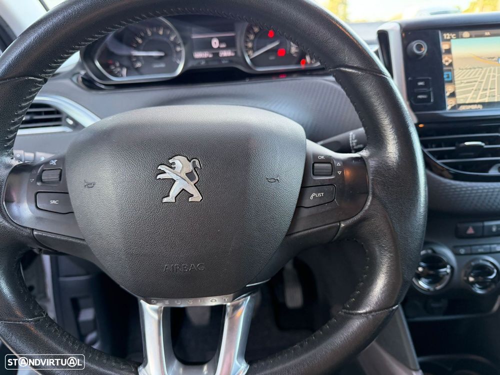 Peugeot 2008 1.2 PureTech Style - 8