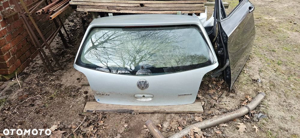 VW Polo 9N IV LIFT 2005-2009  Klapa bagażnika   Szyba - 1