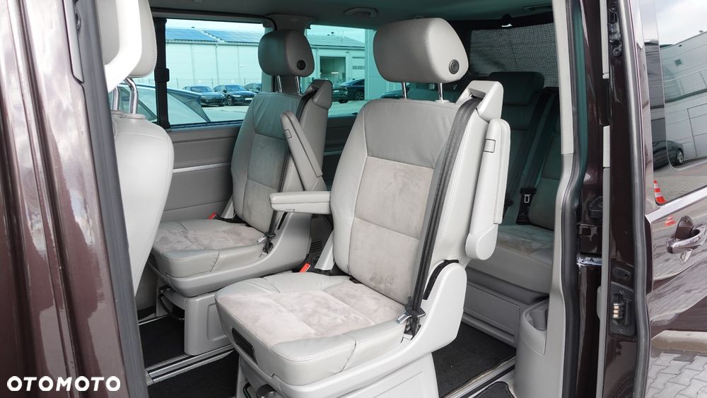 Volkswagen Multivan - 20
