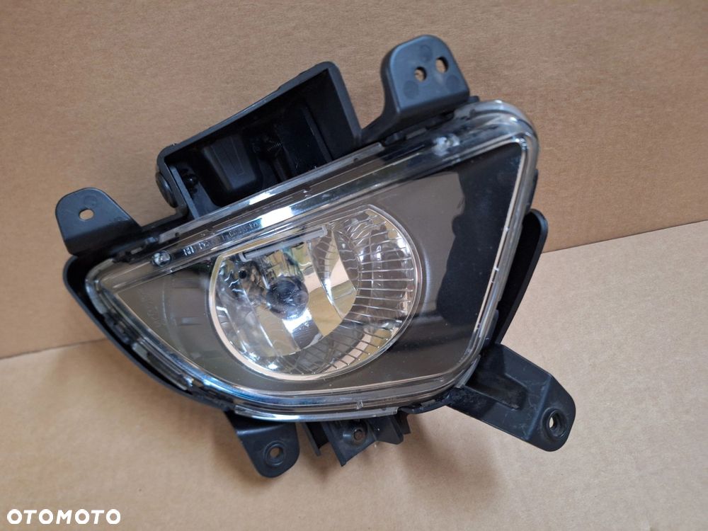 HYUNDAI I30 LIFT 09- 10-12 BDB ORYGINAŁ KPL NIE KLEJONY! DEMONTAŻ HALOGEN PRAWY W ZDERZAK PRZÓD PRZEDNI WYSYŁKA 24H