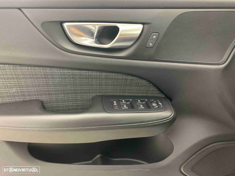 Volvo V60 2.0 B4 Core Auto - 11