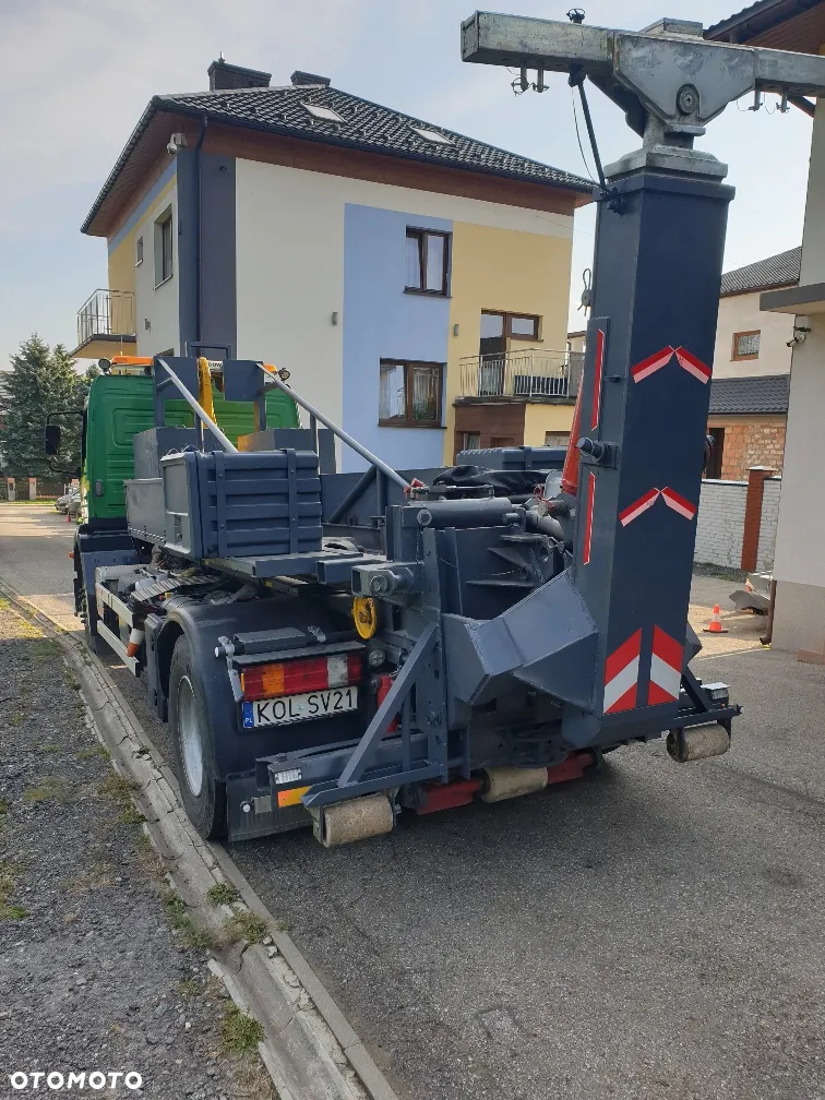 Zabudowa holownika na hakowca, wciągarka hydrauliczna, widły, osprzęt VDZ - 4