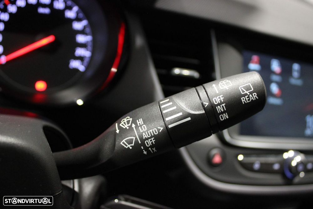 Opel Crossland 1.5 D Business - 22