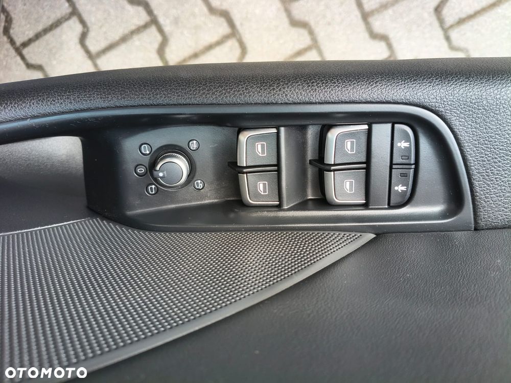 Audi A3 Sportback 1.4 TFSI e-tron S line Sportpaket - 20