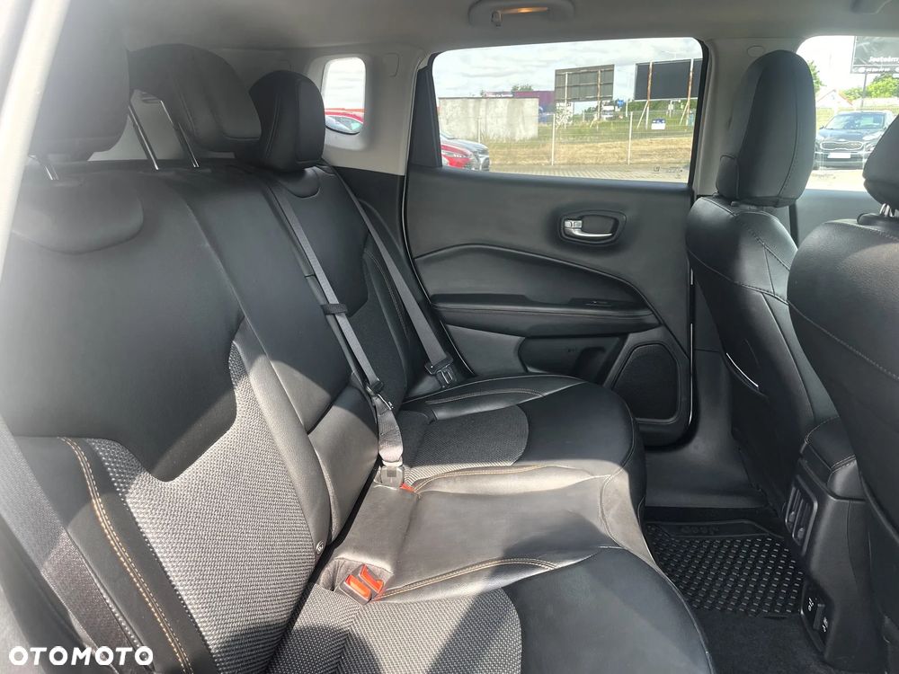 Jeep Compass - 9