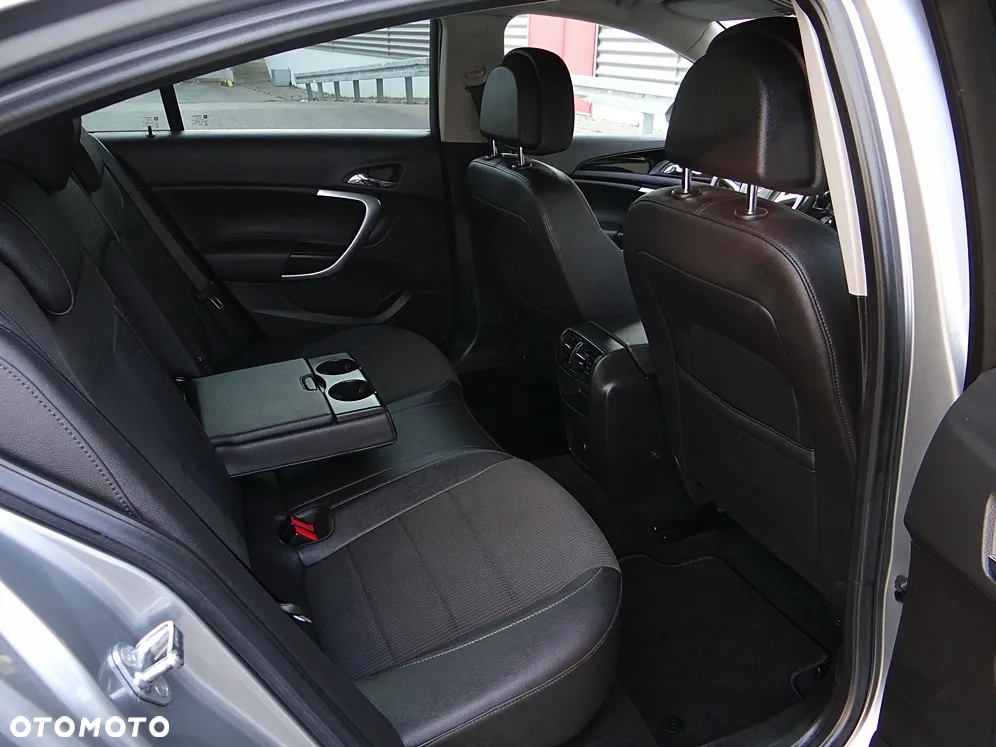 Opel Insignia 2.0 Turbo Cosmo - 37