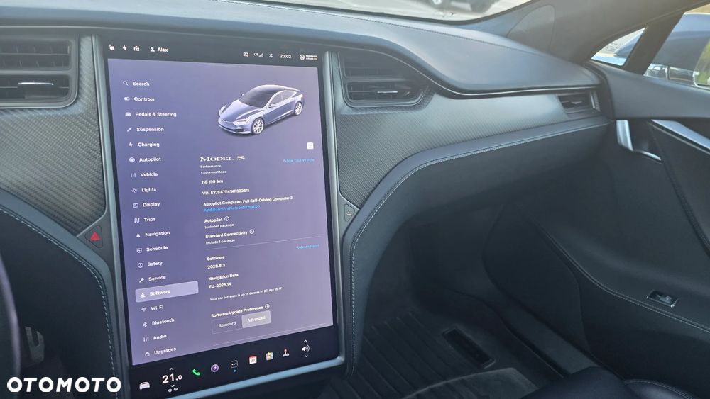 Tesla Model S Performance - 19