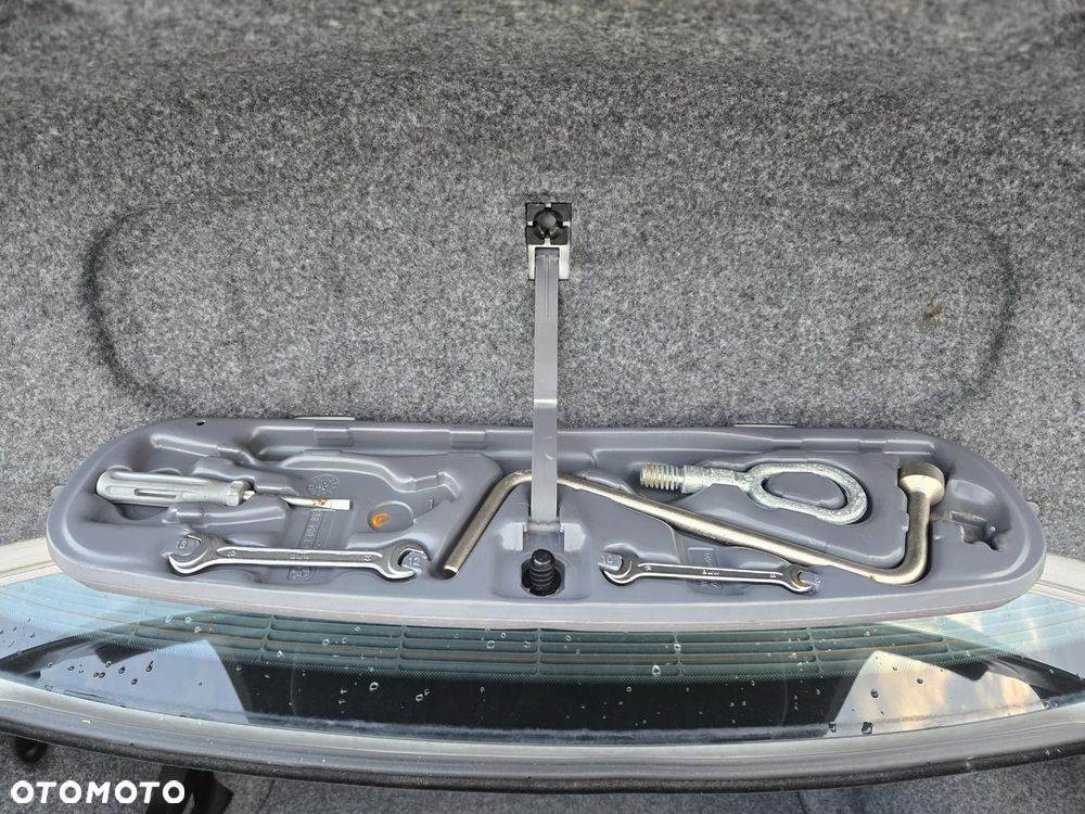 BMW Seria 3 323Ci - 14