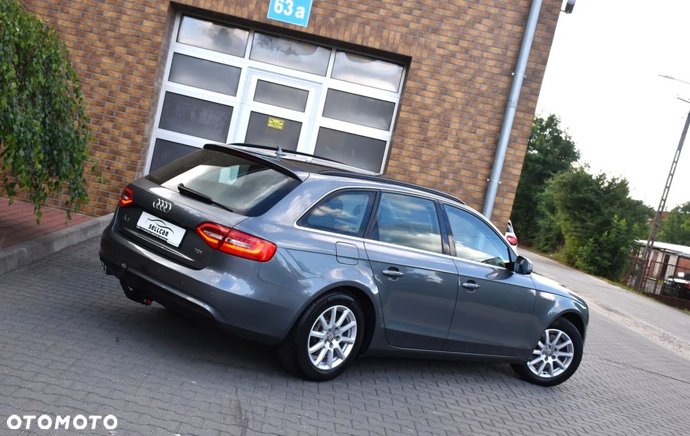 Audi A4 Avant 2.0 TDI DPF clean diesel Ambiente - 30