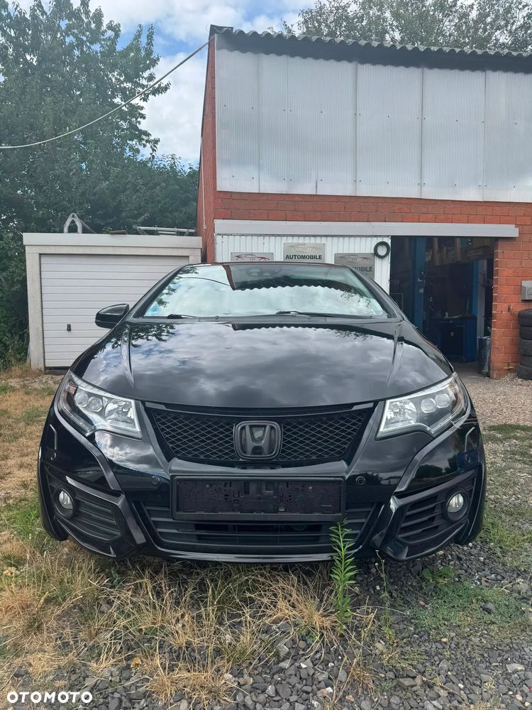 Honda Civic 1.6 i-DTEC Executive Black Edition - 1