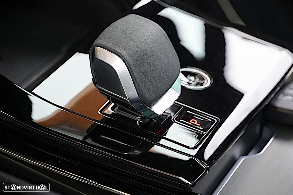 Land Rover Range Rover Sport 3.0 P460e Dynamic SE - 32