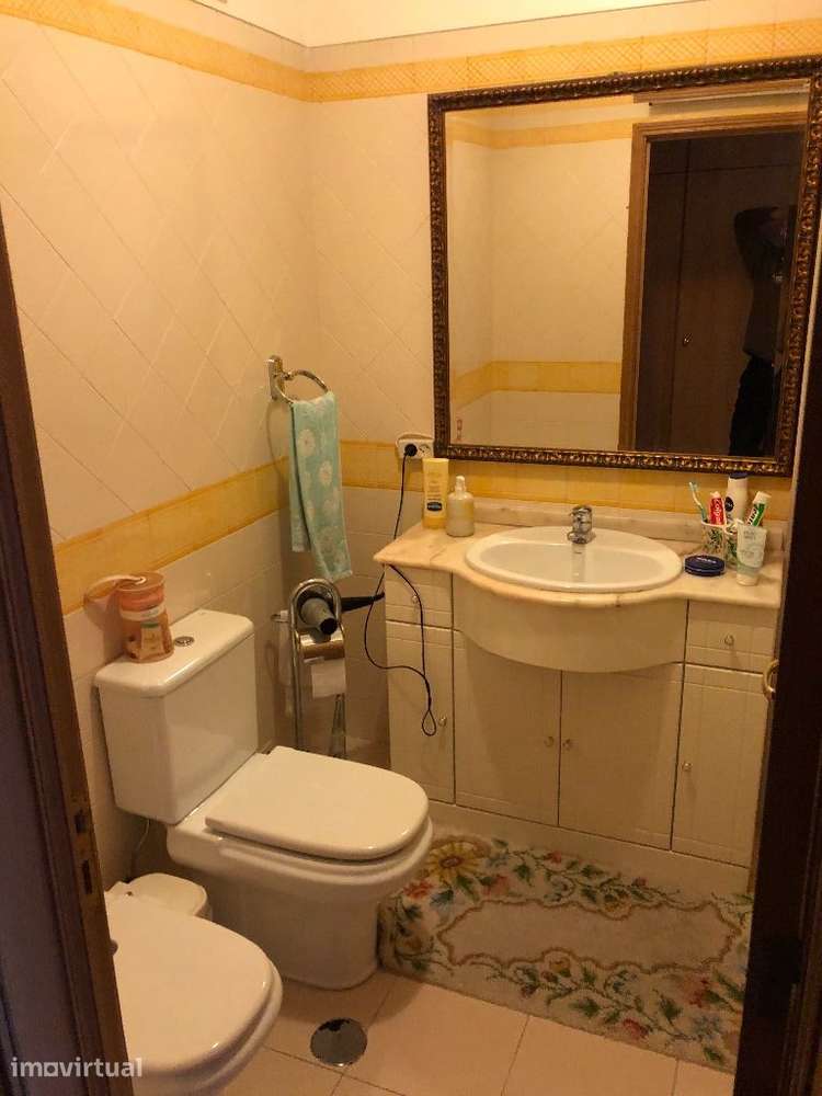 Quarto com wc partilhado