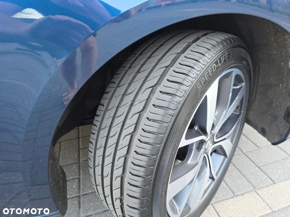 Renault Megane ENERGY TCe 130 BOSE EDITION - 25
