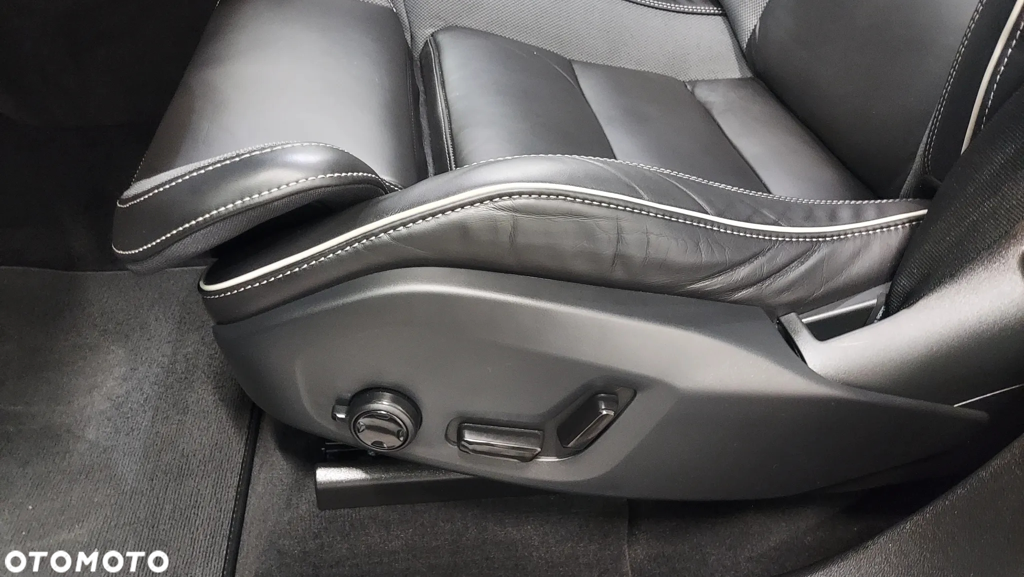 Volvo XC 60 B4 D AWD Geartronic RDesign - 16