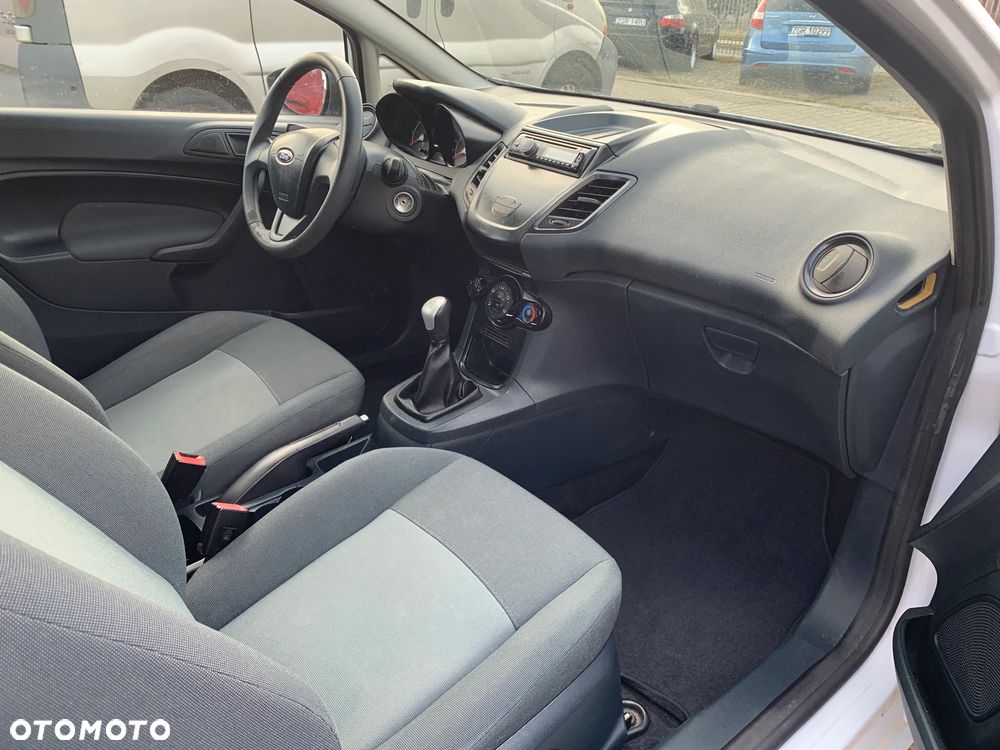 Ford Fiesta - 6