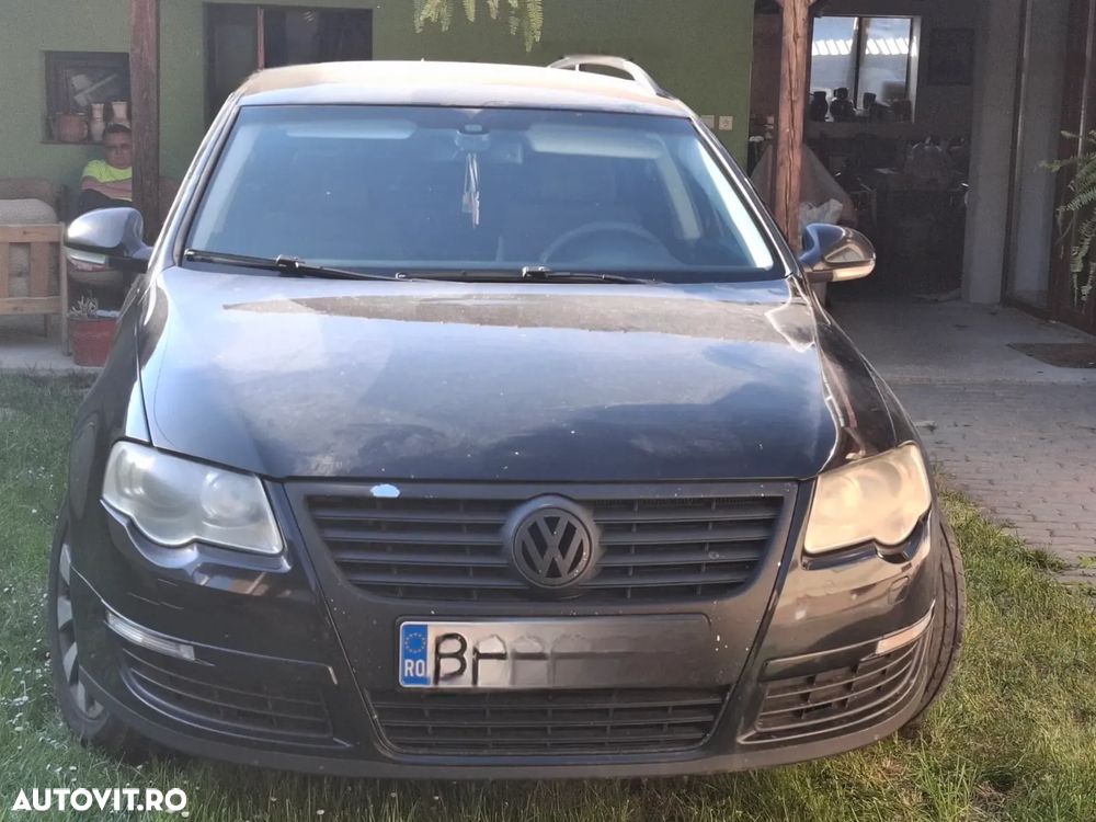 Volkswagen Passat - 1