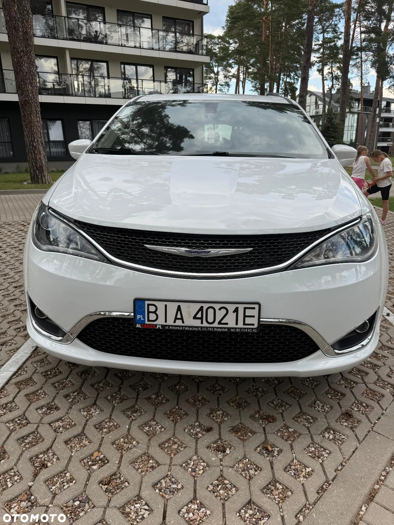 Chrysler Pacifica - 4