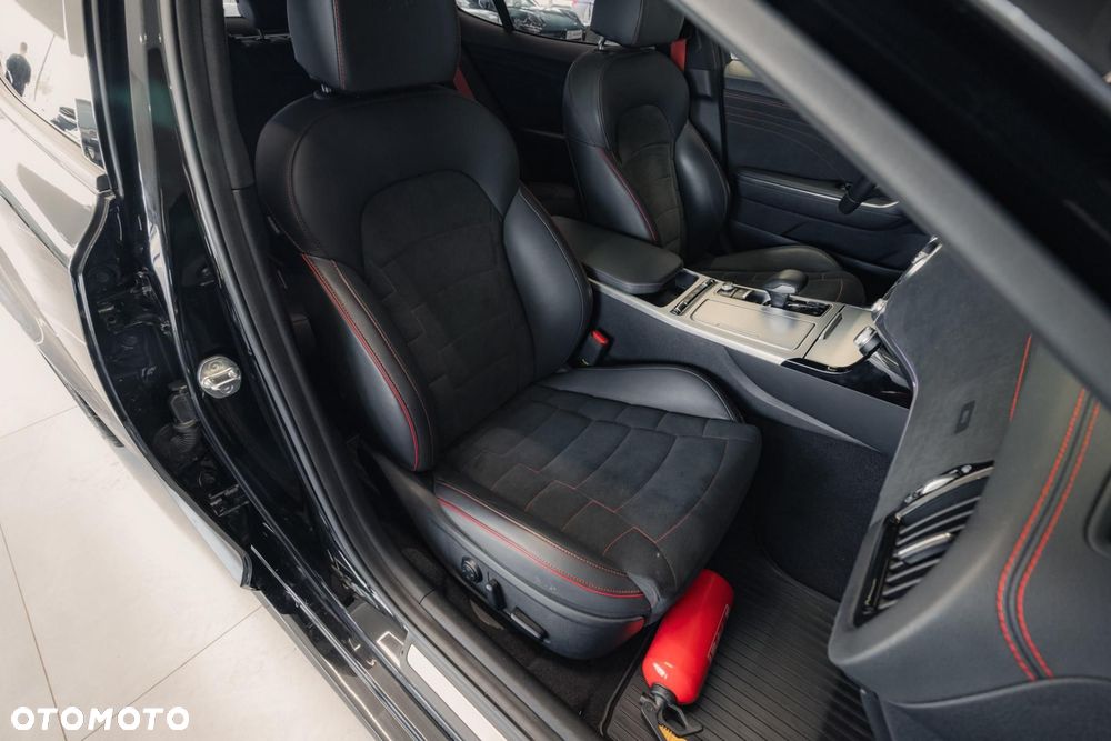 Kia Stinger 3.3 T-GDI V6 GT AWD - 16