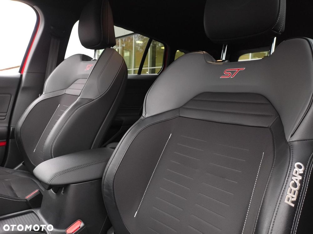 Ford Focus 2.0 EcoBlue ST - 25