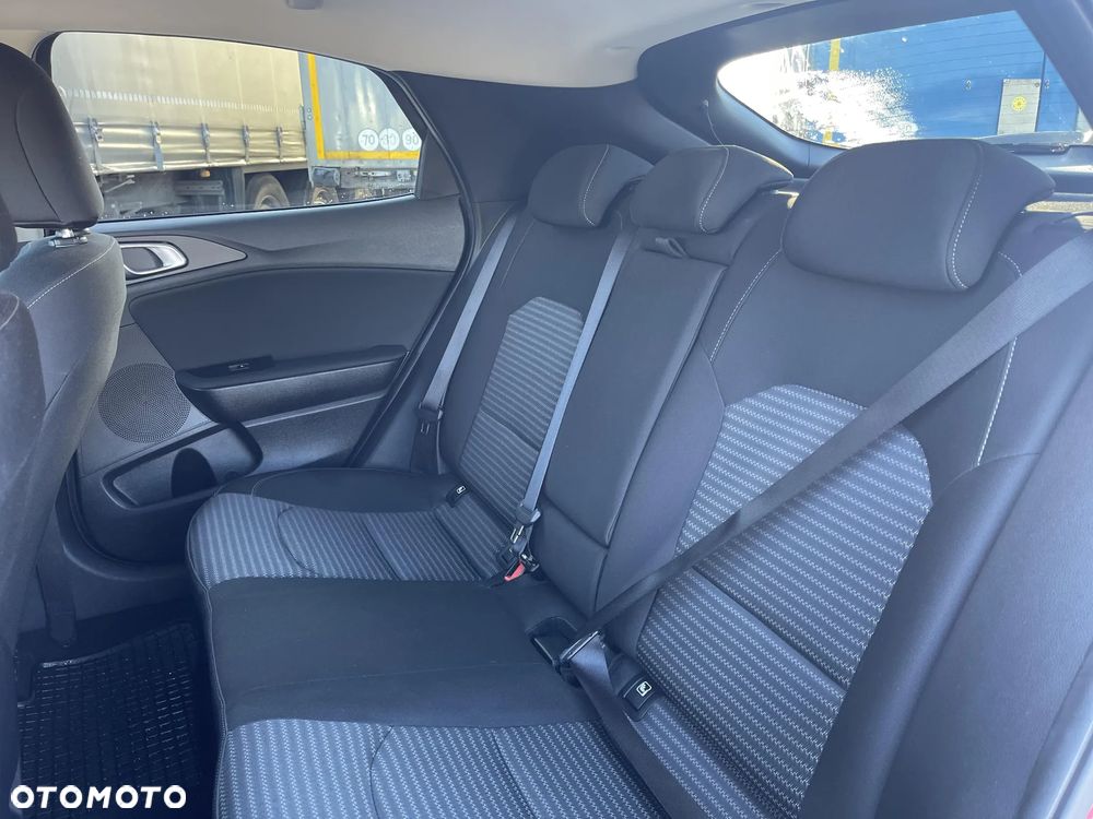 Kia XCeed 1.5 T-GDI M - 17