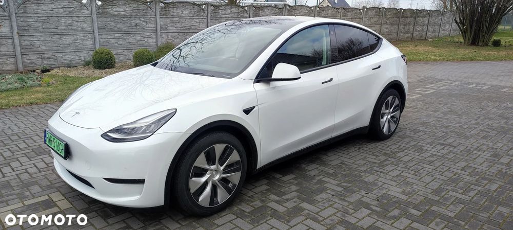 Tesla Model Y Long Range Dual Motor AWD - 1