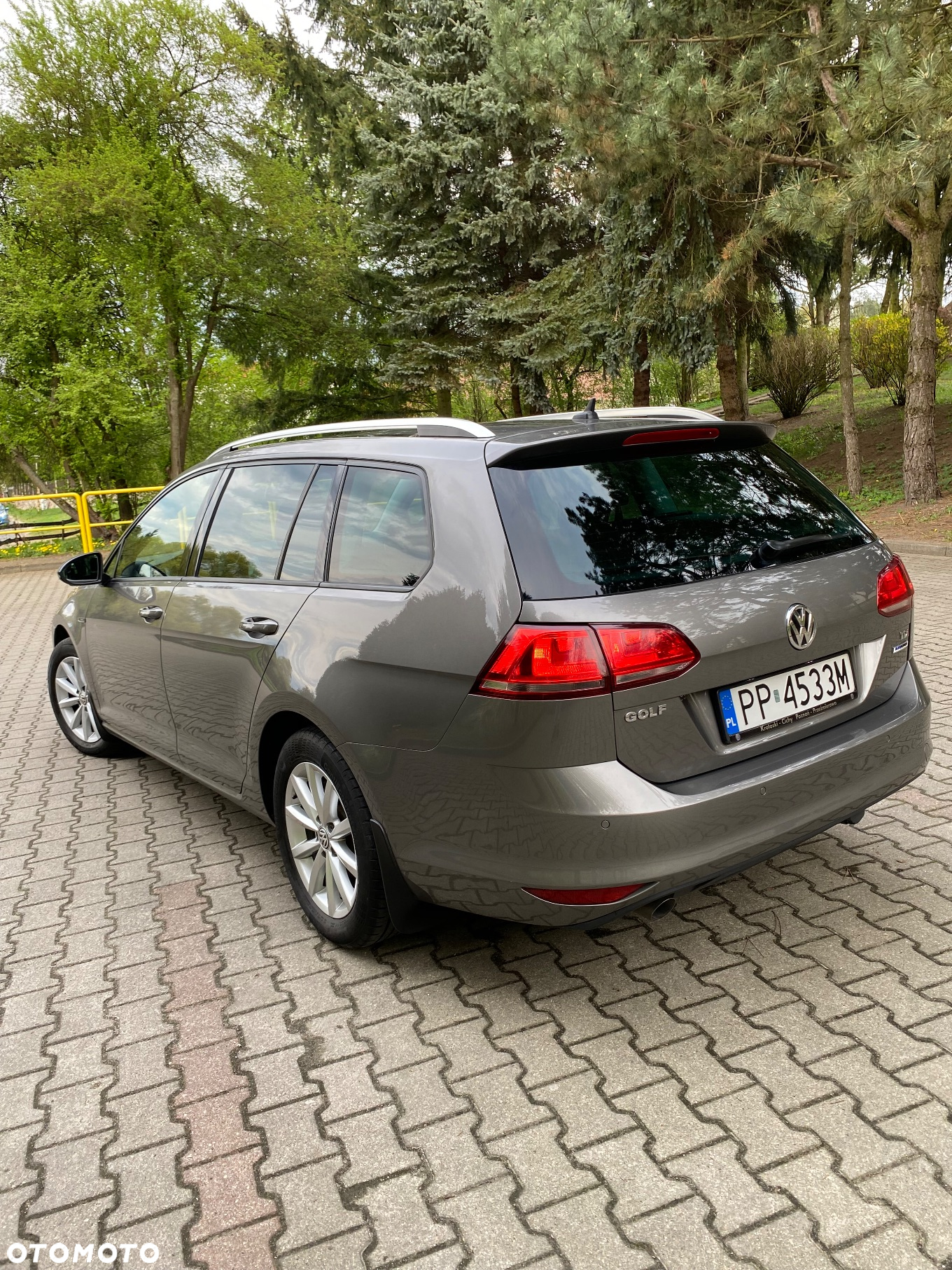 Volkswagen Golf 1.6 TDI BlueMotion Technology DSG Lounge - 26
