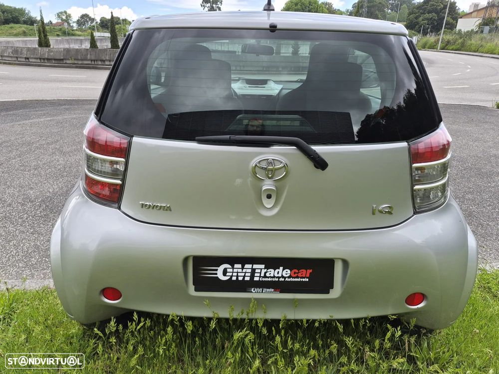 Toyota iQ 1.0 VVT-i Essential+AC - 6
