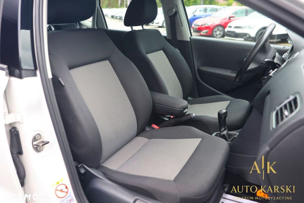 Volkswagen Polo - 35