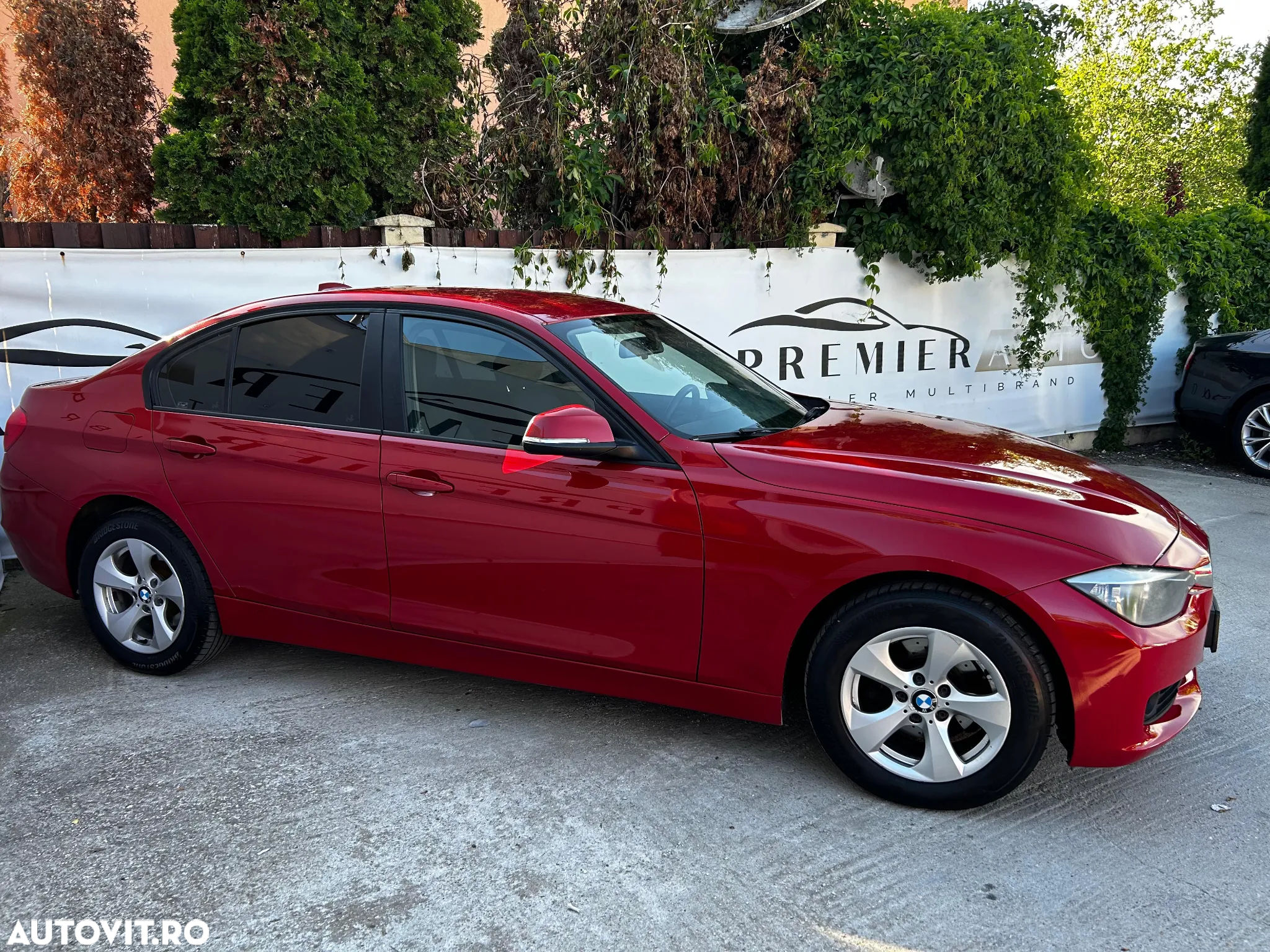 BMW Seria 3 318d - 10