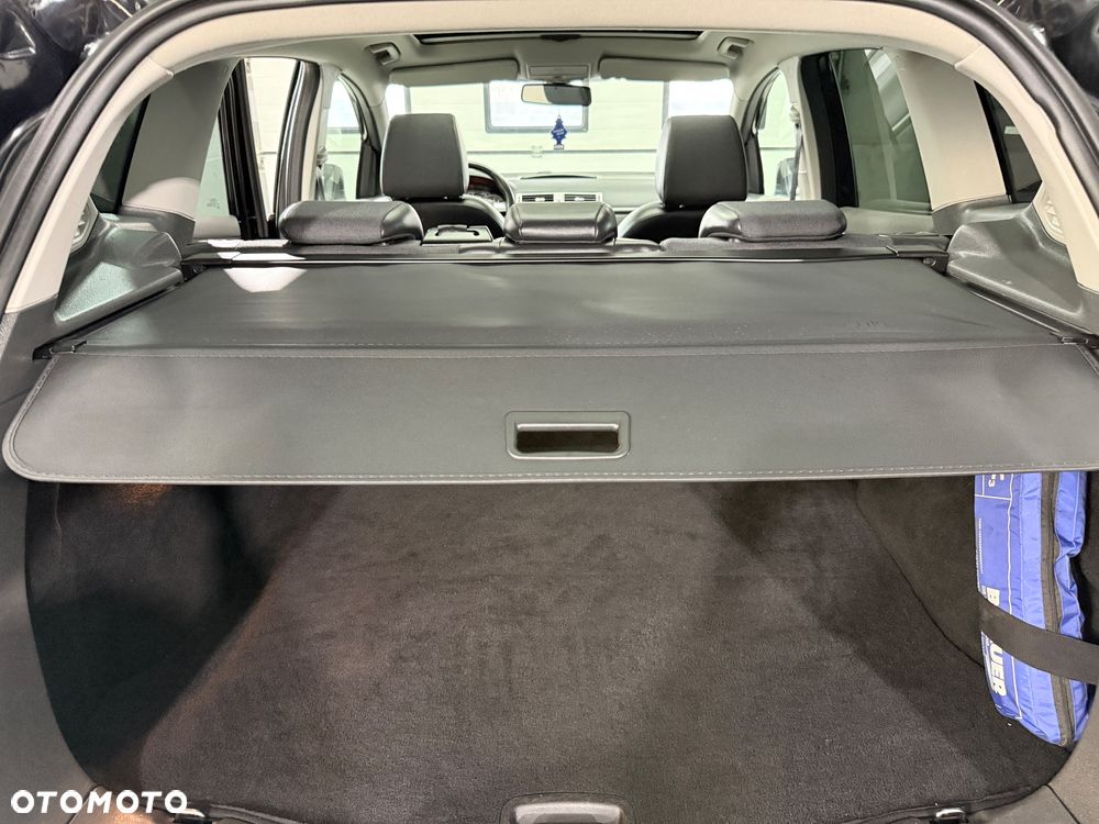 Ford Kuga 2.0 TDCi 2x4 Titanium - 14