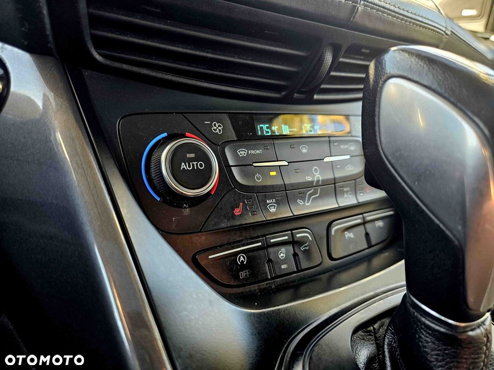 Ford Kuga 2.0 TDCi 4x4 Vignale - 22