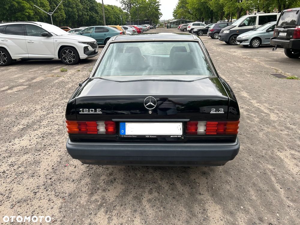 Mercedes-Benz W201 (190) - 7