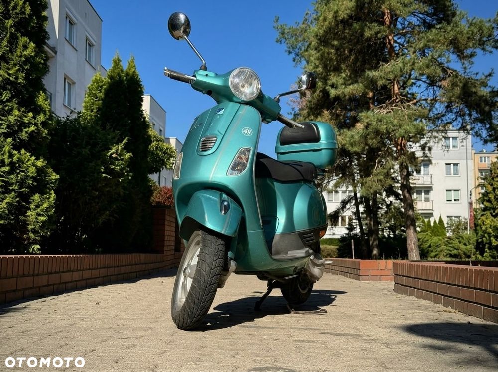 Vespa LX